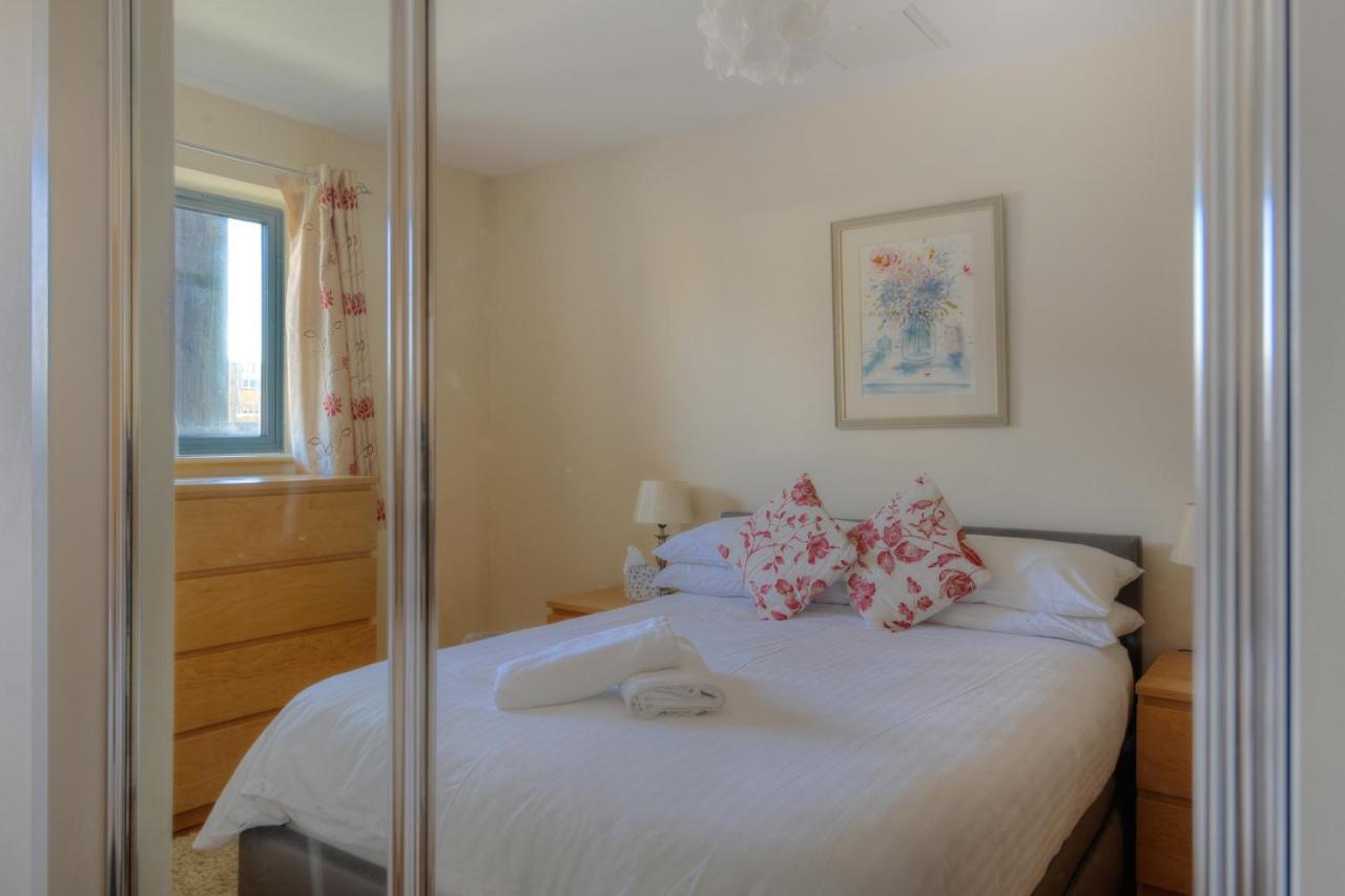 Ferienwohnung Harbour View West Bay Exterior foto